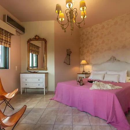 Luxury Golden Crest With Private Swimming Pool Villa Chersonissos